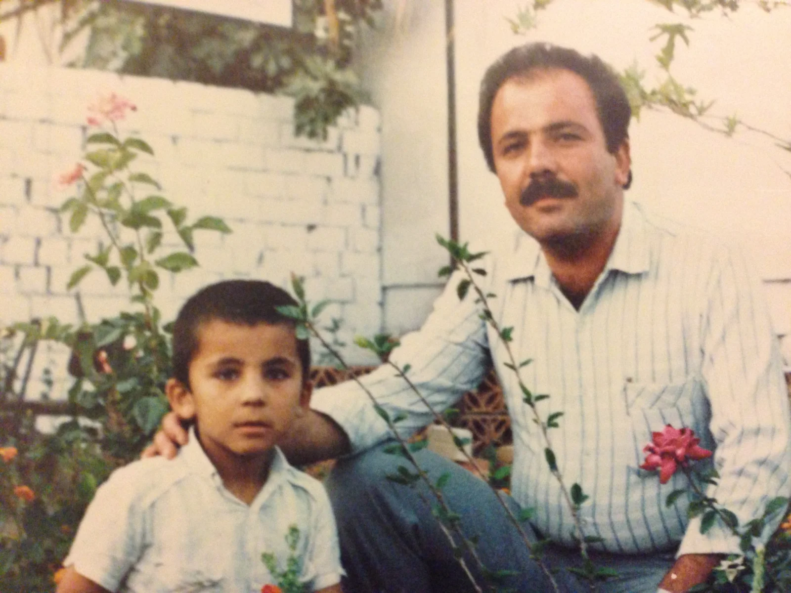 1980’lerin sonlarında Veli Akıncı ve Serkan AKINCIOĞLU aile arşivi